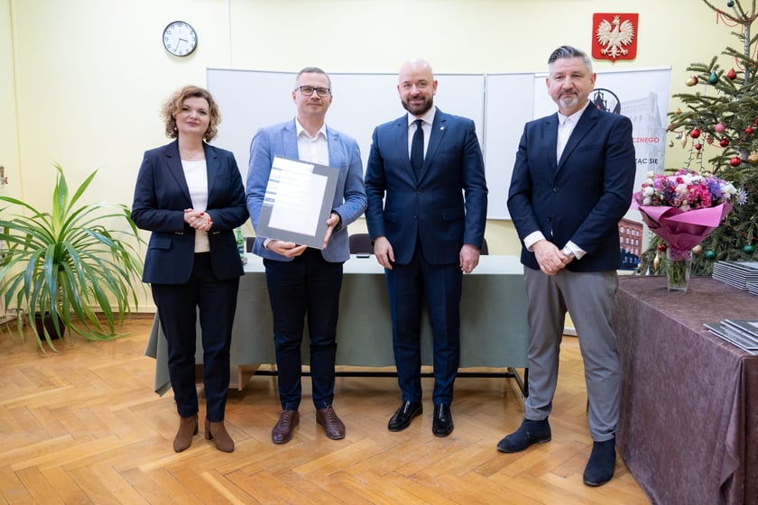 Wręczenie dyplomów dyrektorom placówek oświatowych, 10.01.2024